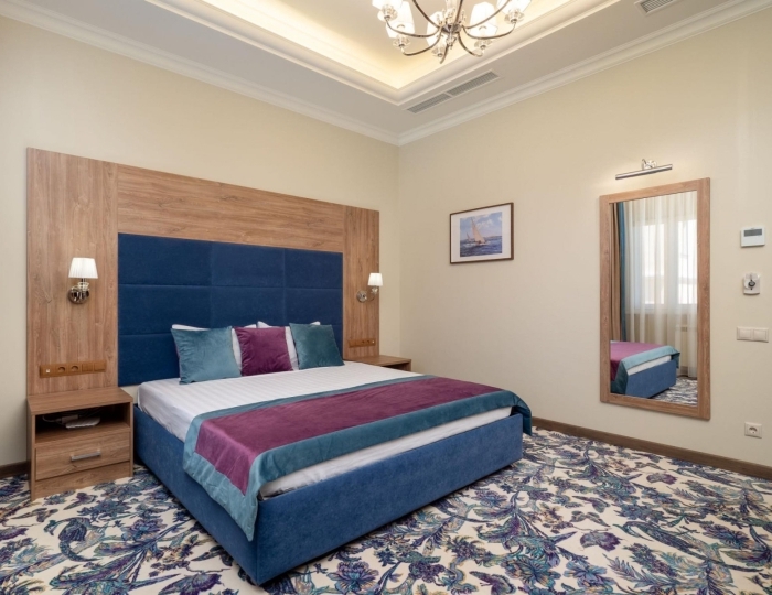 Номер стандарт улучшенный с 1 двуспальной кроватью - Санаторий «Ревиталь Парк» Сочи