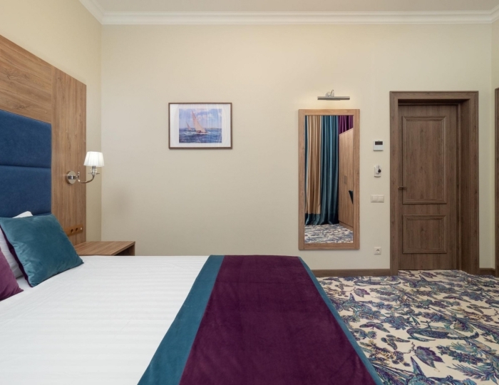 Номер стандарт улучшенный с 1 двуспальной кроватью - Санаторий «Ревиталь Парк» Сочи